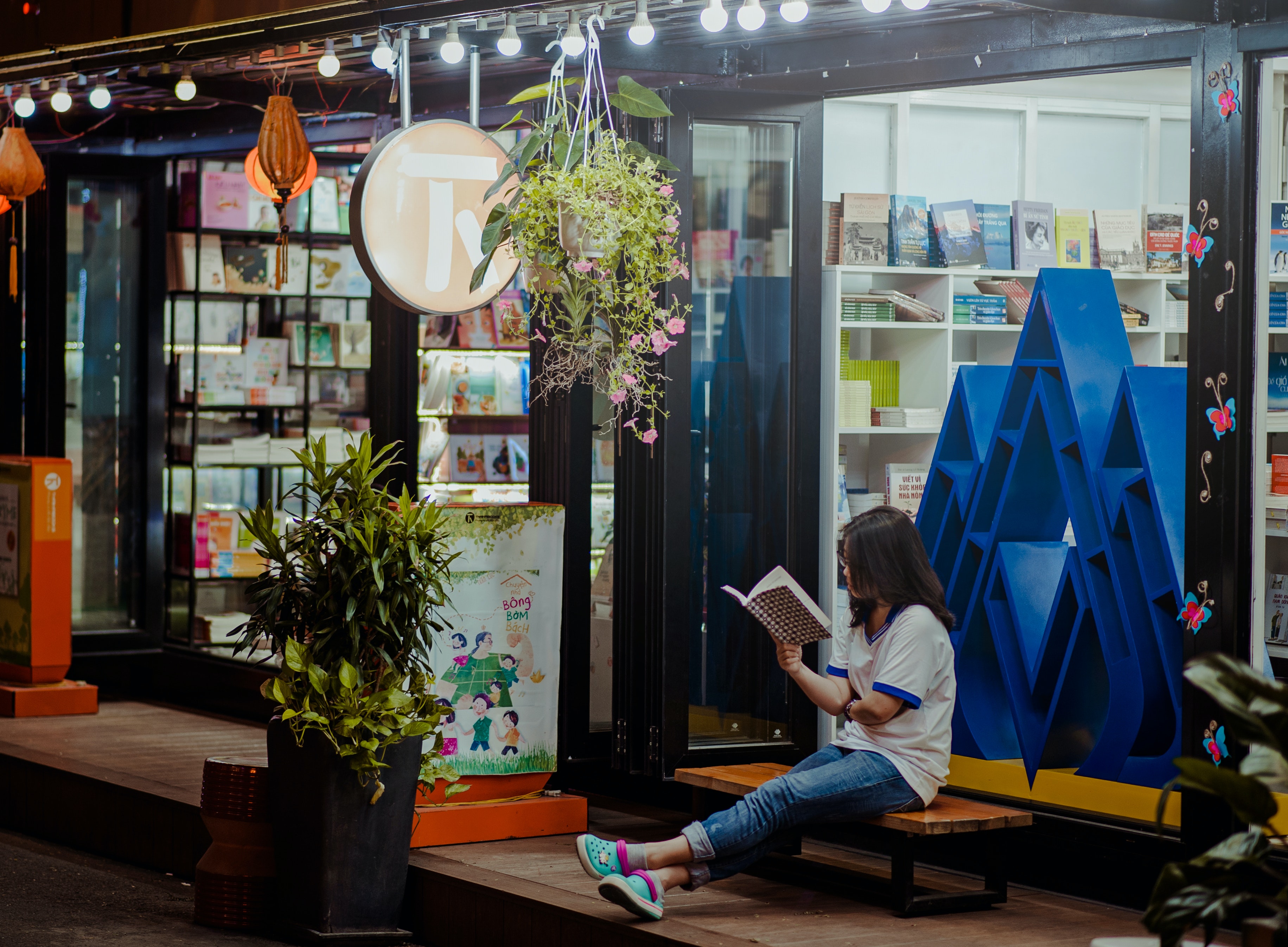 Check Out These Houston Area Indie Bookstores